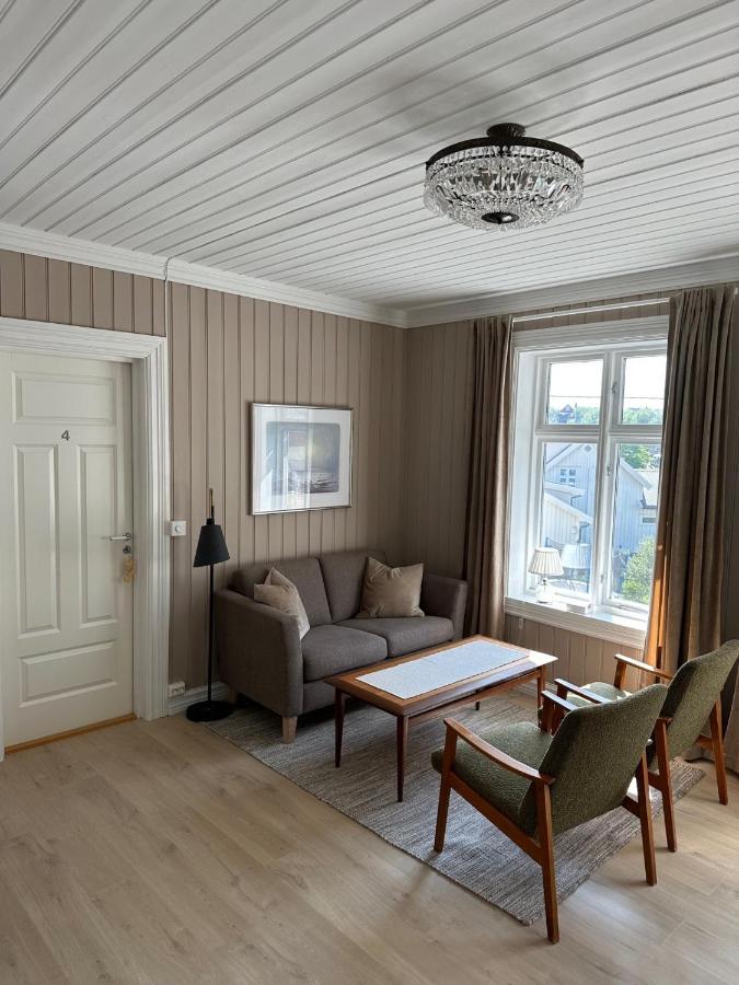 Det Gamle Hotellet Guesthouse Reine Exterior photo